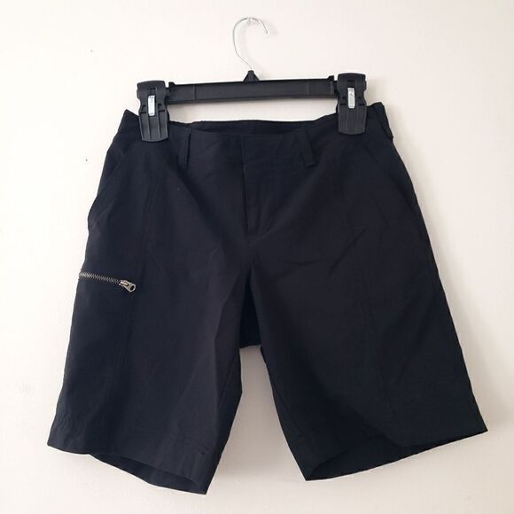 Athleta Bermuda Shorts Black 4 - Picture 1 of 5